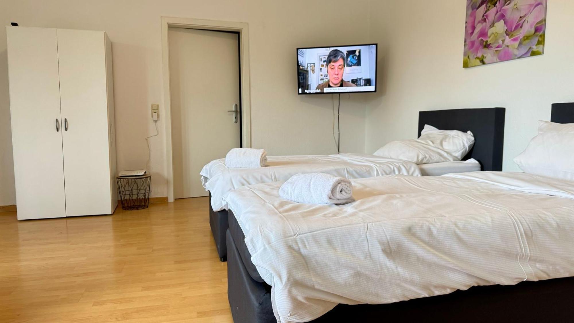 Apartments Im Herzen Von Neumuenster Innenstadt & Hbf Fusslaeufig, Mit Privatparkplatz Екстер'єр фото